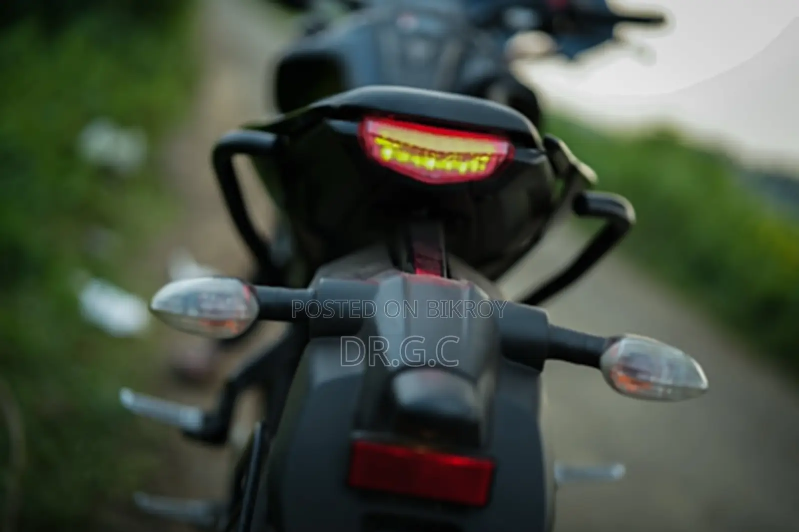 Yamaha 2022 Black