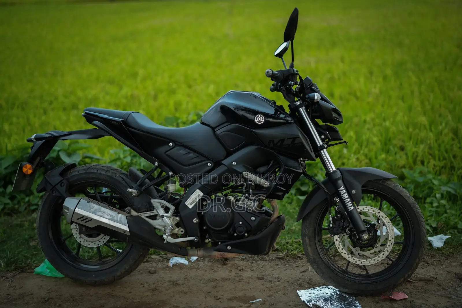 Yamaha 2022 Black