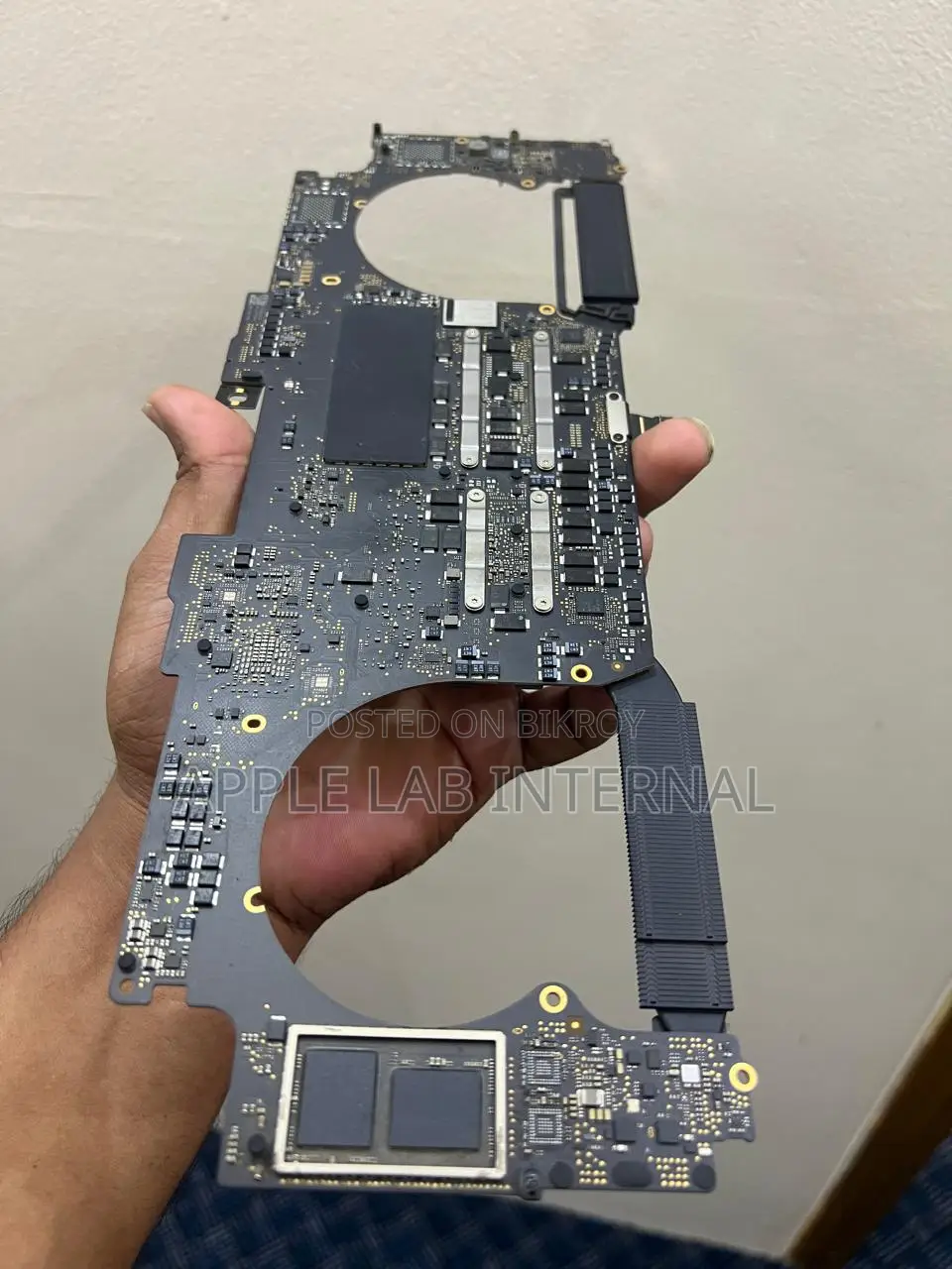 Macbook Air/Pro M2 Motherboard Repair At Apple Lab Original
