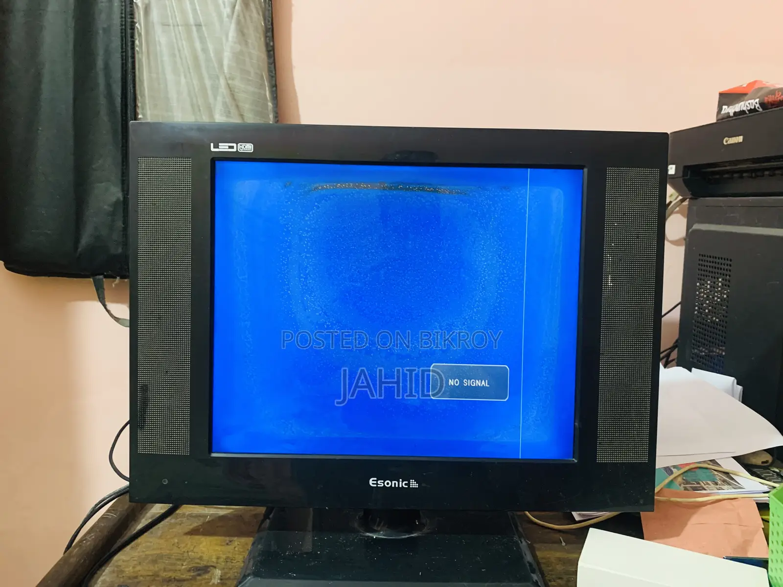 Esonic 17 Inch Speaker Including Led Monitor