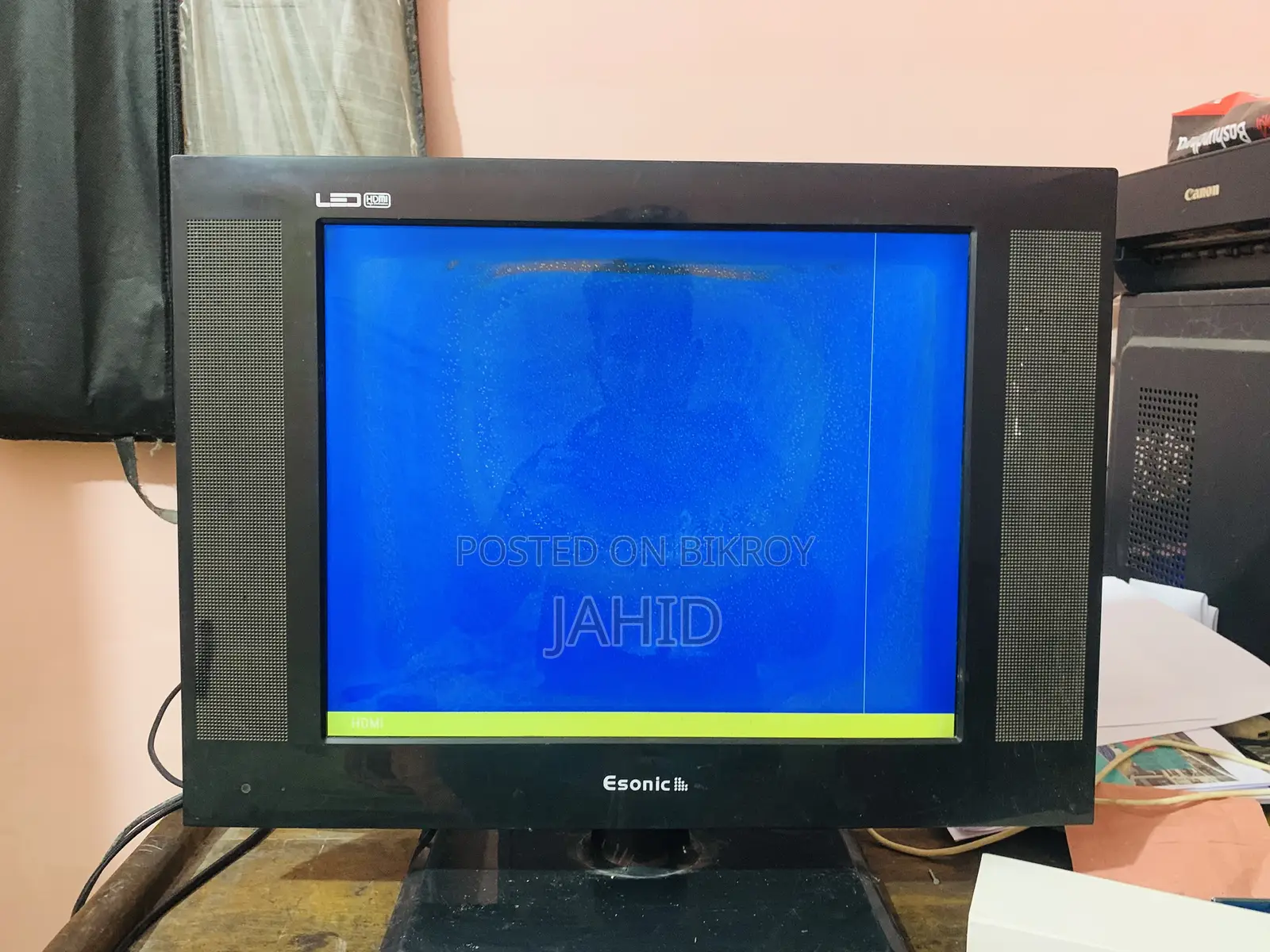 Esonic 17 Inch Speaker Including Led Monitor