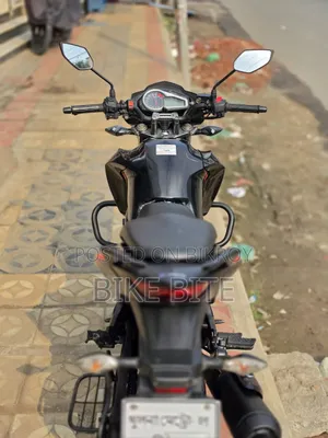 Hero Hunk 2022 Black