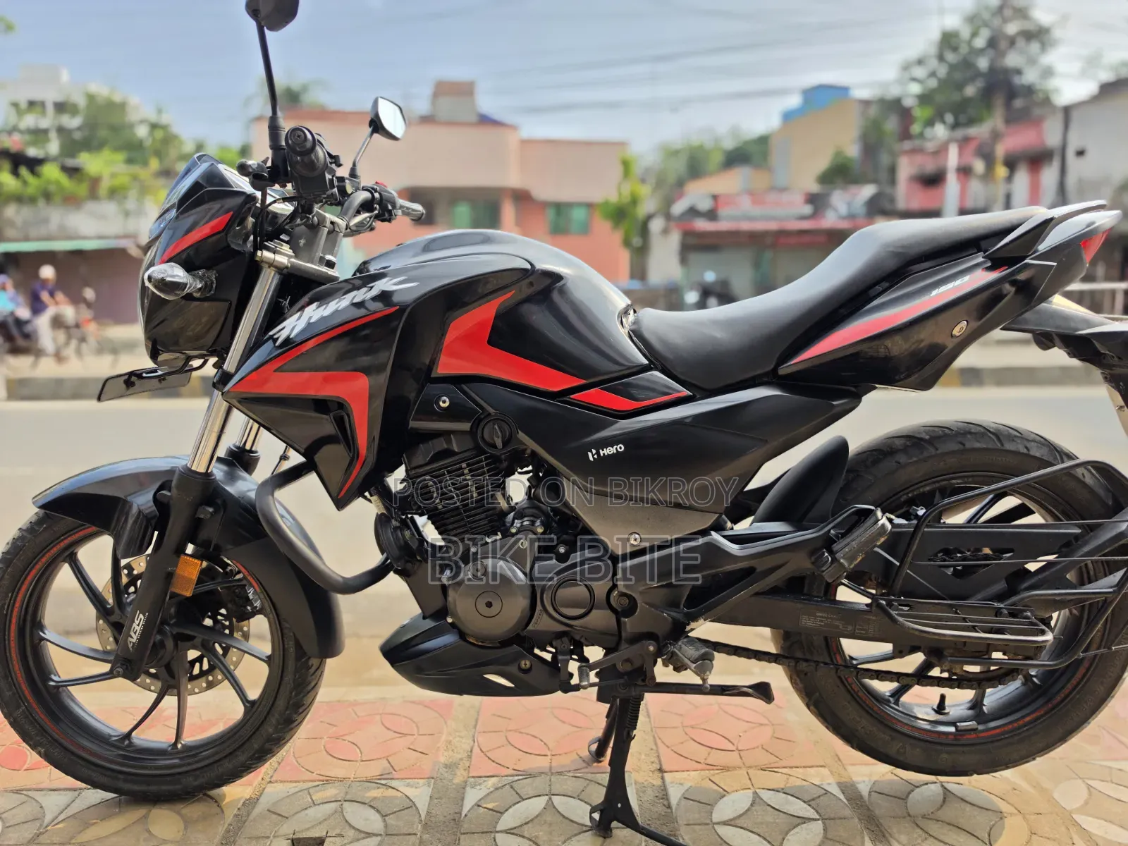 Hero Hunk 2022 Black