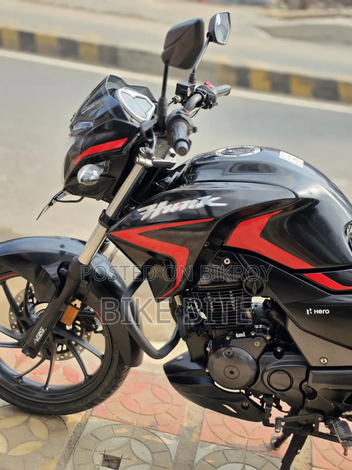 Hero Hunk 2022 Black