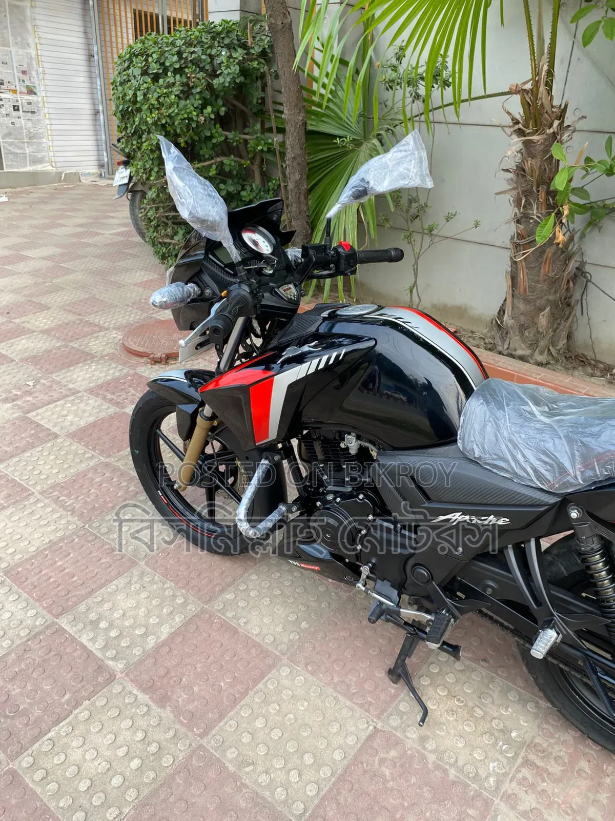 New TVS Apache RTR 160 2V 2024 Black