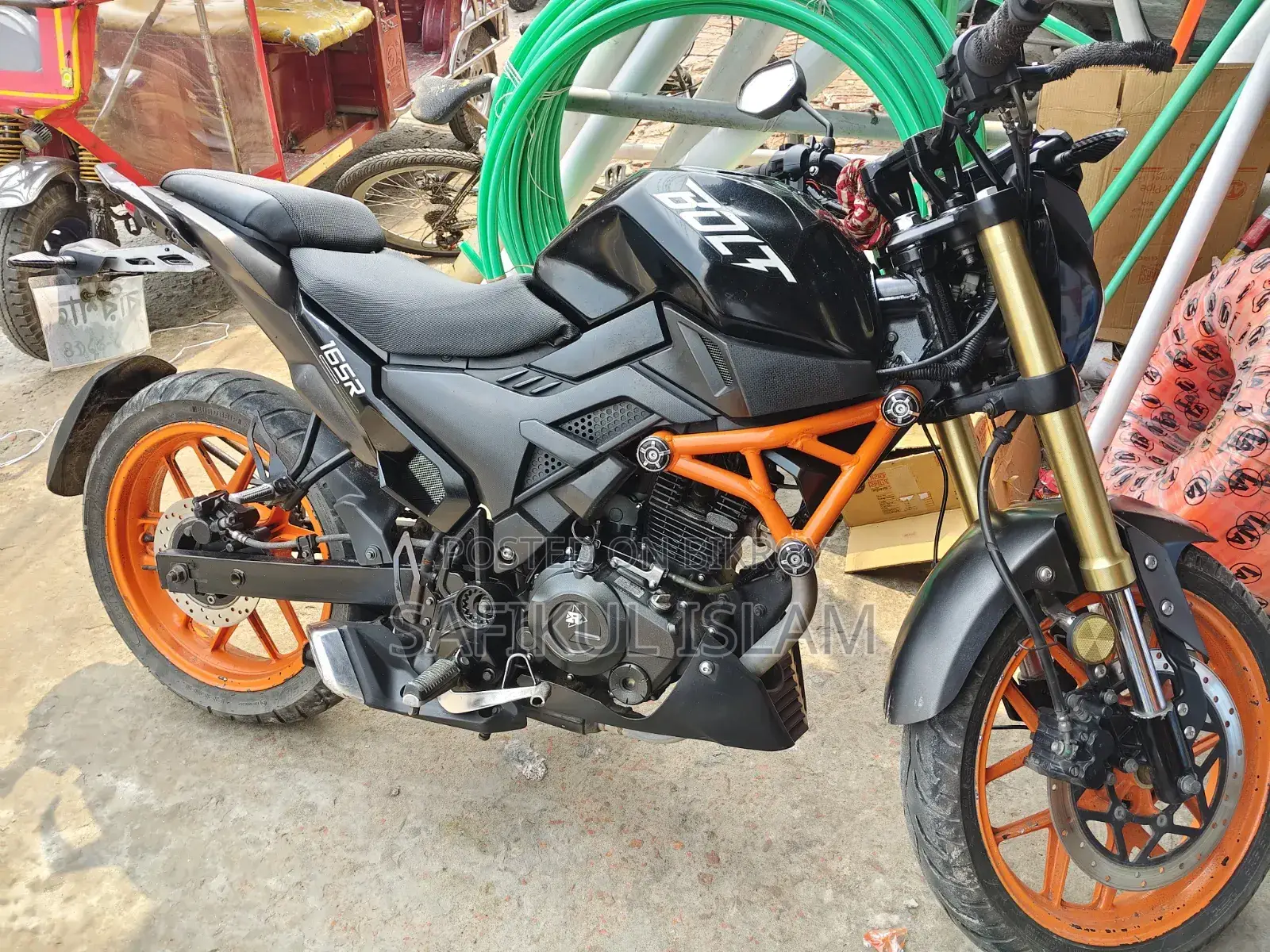 Runner Bolt 165R 2023 Black
