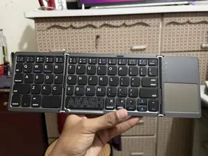 ট্রাই ফোল্ড কিবোর্ড
