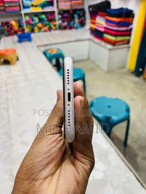 Apple iPhone XR 64 GB White