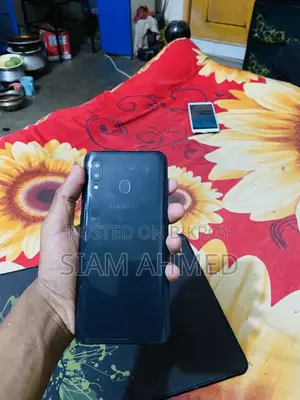 Samsung Galaxy A30 64 GB Black