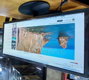 22 Inch Samsung Full HD LED Monitor (Like New) With Replacement Warranty