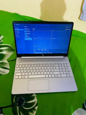 Laptop HP 4GB Intel SSD 500GB
