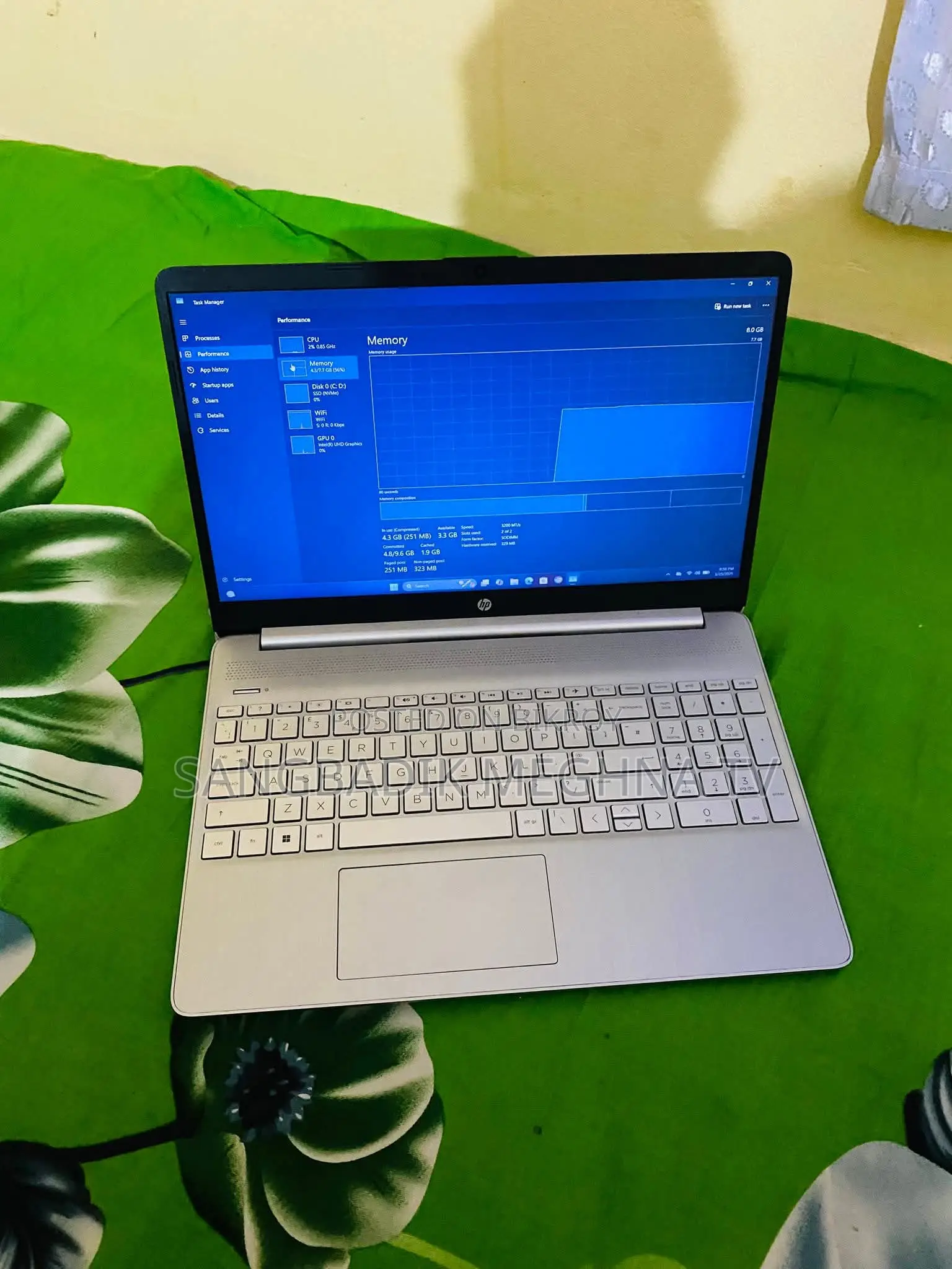 Laptop HP 4GB Intel SSD 500GB