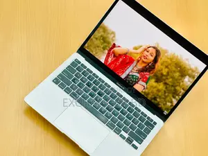 Laptop Apple MacBook 2020 8GB Apple M1 SSD 256GB