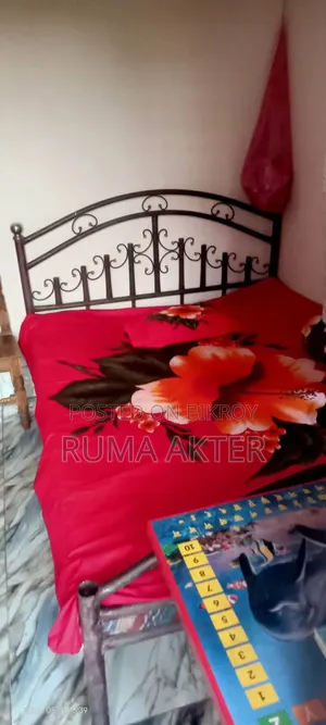একটি লোহার খাট বিক্রি করা হবে