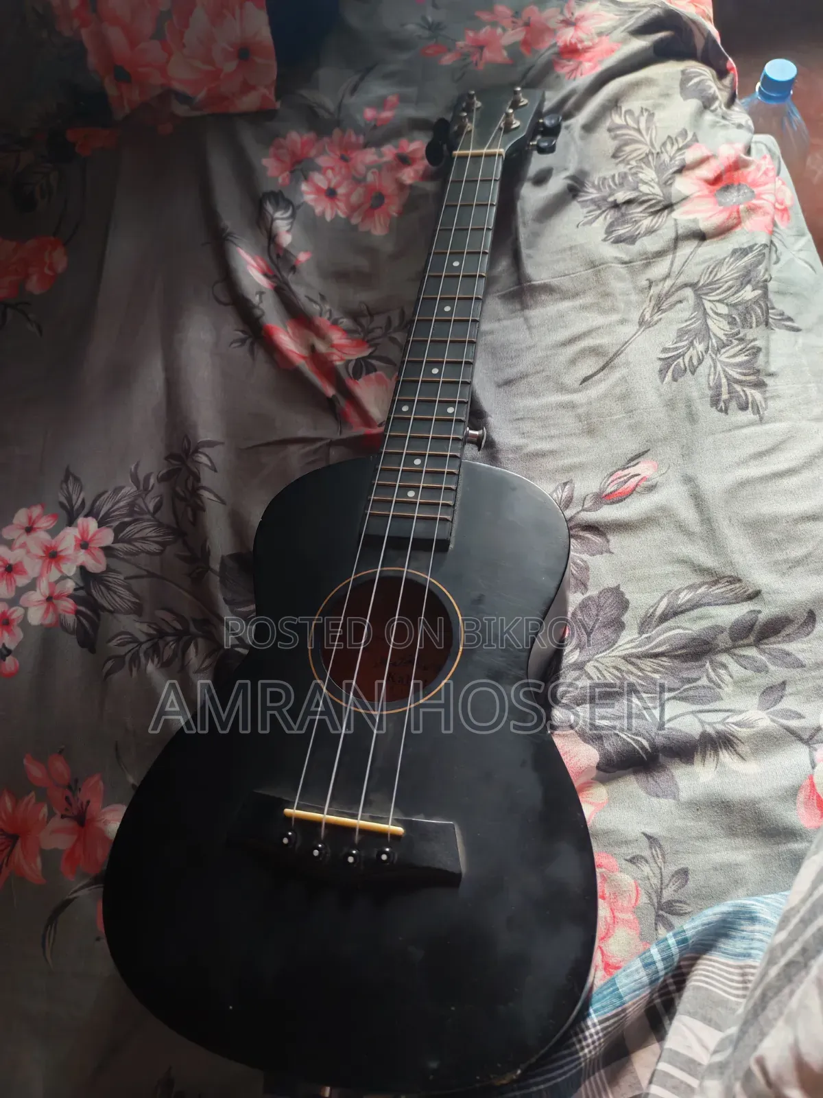 ইউকেলেলে বিক্রি (ছোট গিটার)