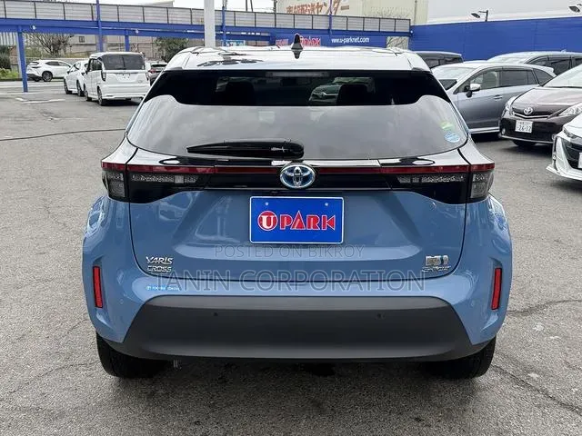 Toyota Yaris Cross 2021 Blue