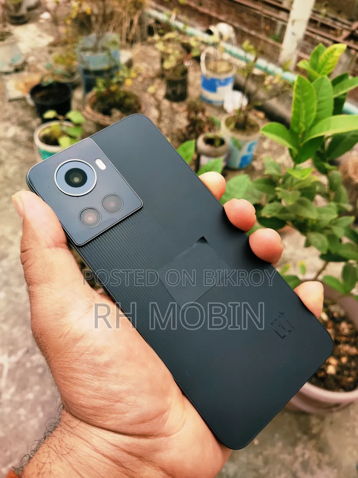 ওয়ানপ্লাস ১০আর ২৫৬ জিবি ব্ল্যাক