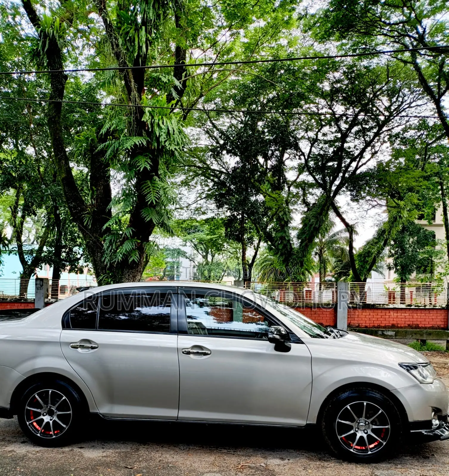 Toyota Axio 1.5 G 2-Wheel Drive 2012 Gold