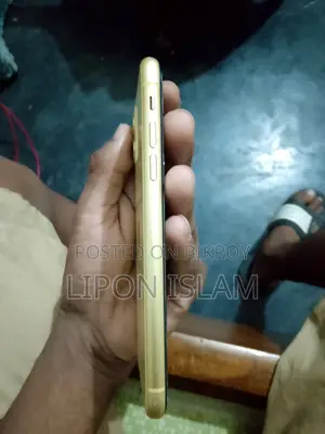 Apple iPhone 11 64 GB Yellow