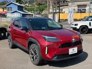 Toyota Yaris Cross 1.5 Hybrid FWD 2022 Red