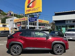 Toyota Yaris Cross 1.5 Hybrid FWD 2022 Red