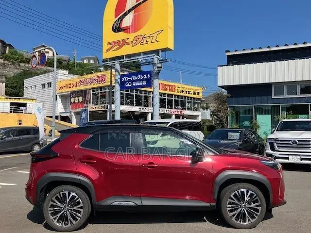 Toyota Yaris Cross 1.5 Hybrid FWD 2022 Red