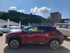 Toyota Yaris Cross 1.5 Hybrid FWD 2022 Red