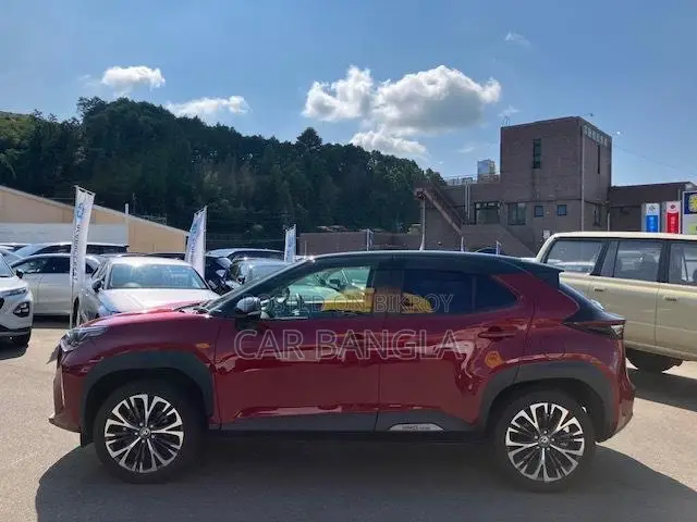 Toyota Yaris Cross 1.5 Hybrid FWD 2022 Red