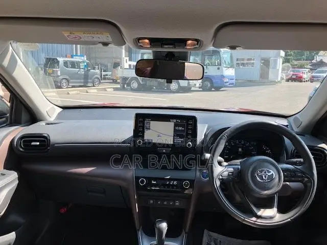 Toyota Yaris Cross 1.5 Hybrid FWD 2022 Red