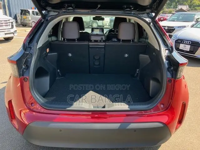 Toyota Yaris Cross 1.5 Hybrid FWD 2022 Red