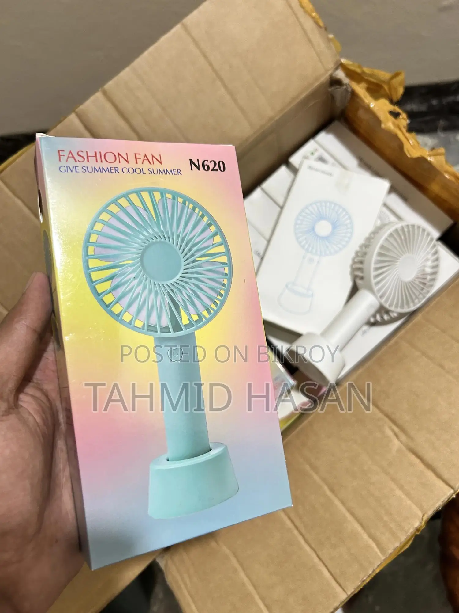 20 Piece Mini Rechargeable Hand Fan With Base