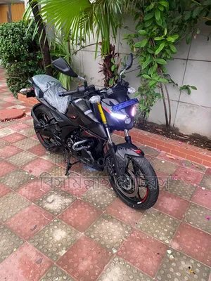 New Bajaj Pulsar N160 2025 Black