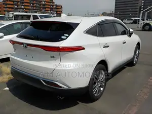 Toyota Harrier 2.5 Hybrid 2020 হোয়াইট