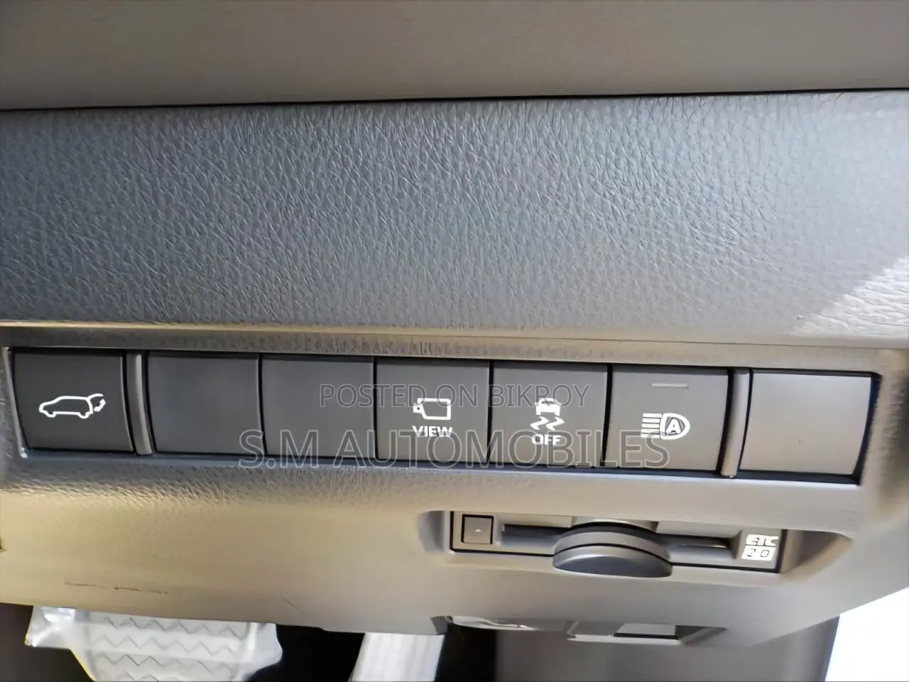 Toyota Harrier 2.5 Hybrid 2020 হোয়াইট