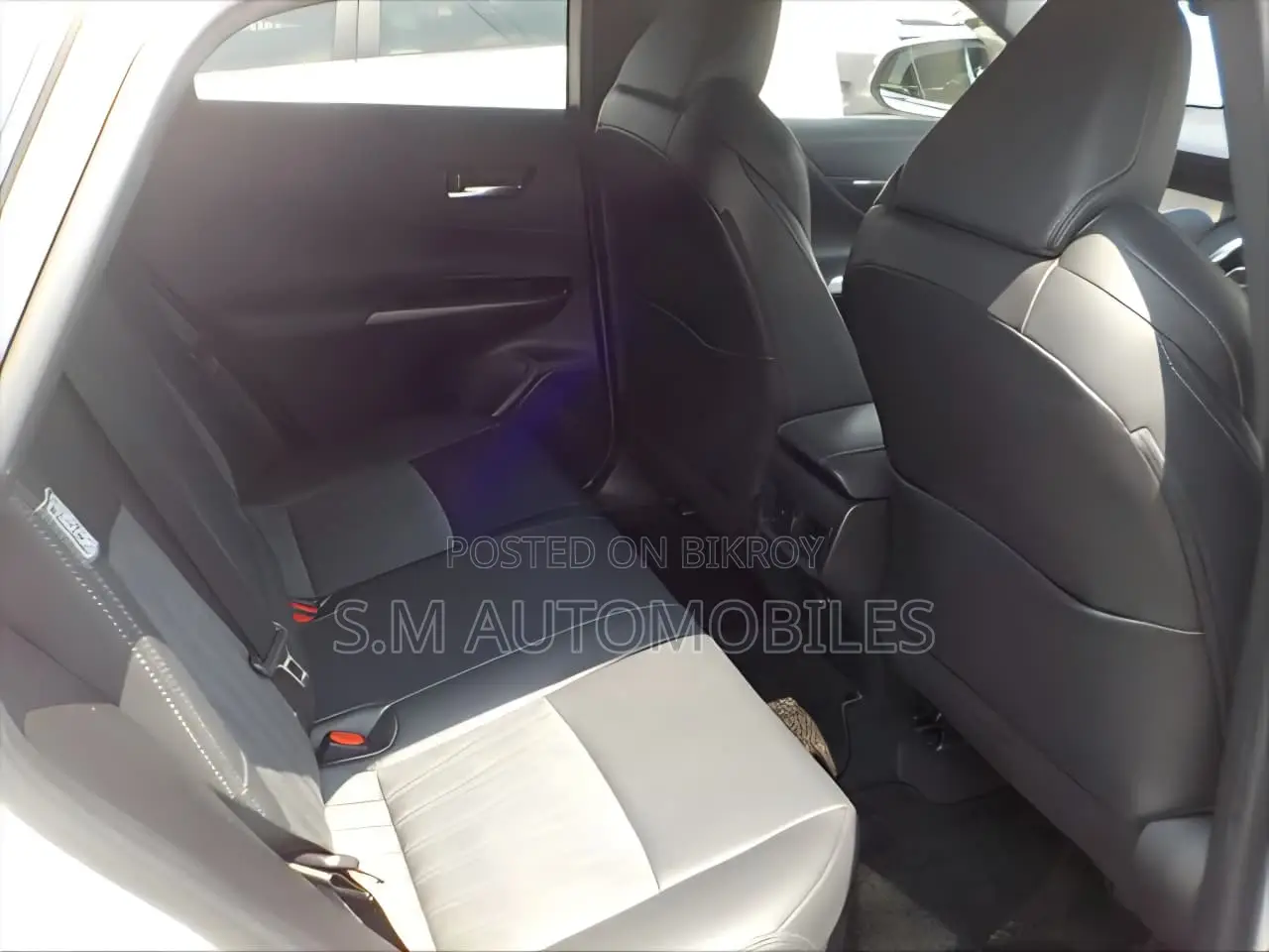 Toyota Harrier 2.5 Hybrid 2020 হোয়াইট