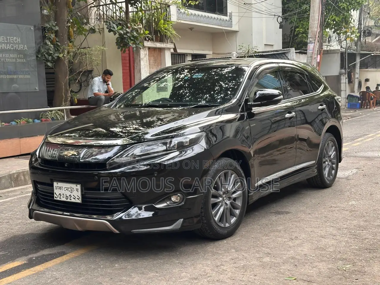 Toyota Harrier 2.0 4WD 2015 Black