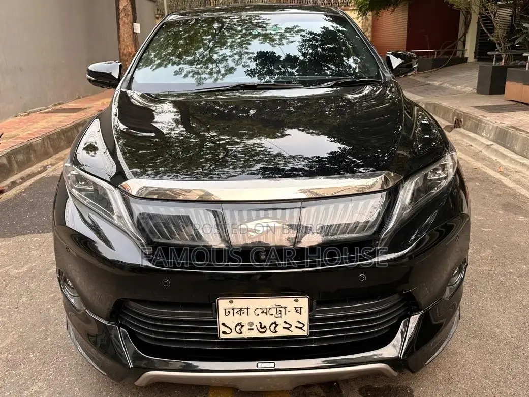 Toyota Harrier 2.0 4WD 2015 Black