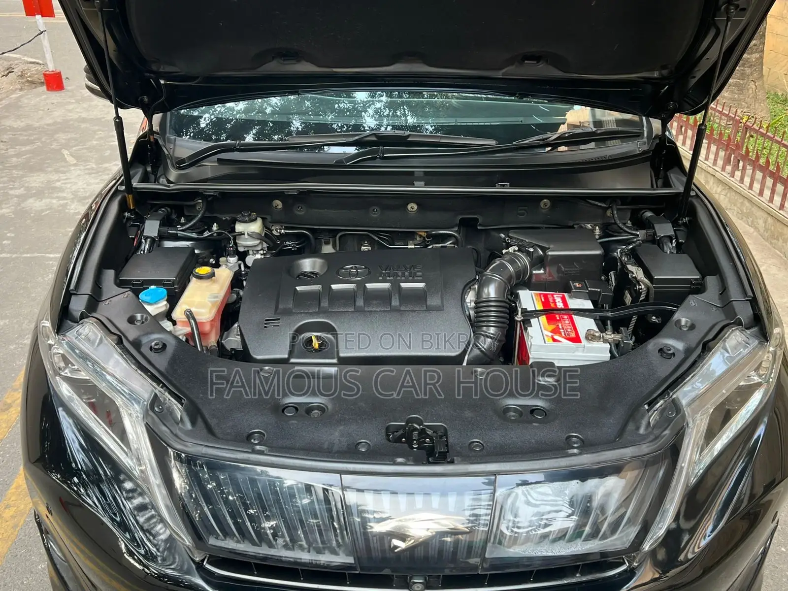 Toyota Harrier 2.0 4WD 2015 Black