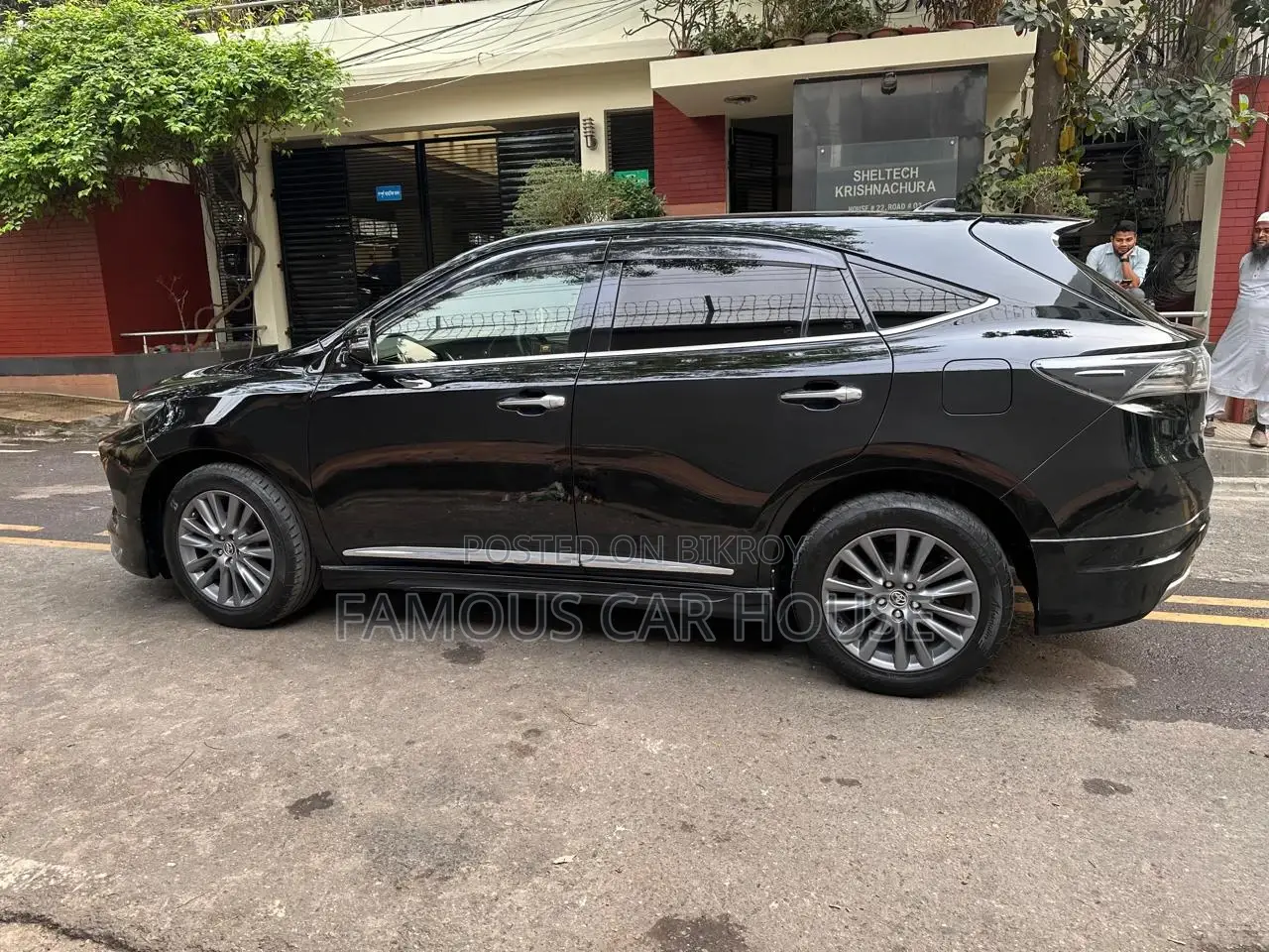 Toyota Harrier 2.0 4WD 2015 Black