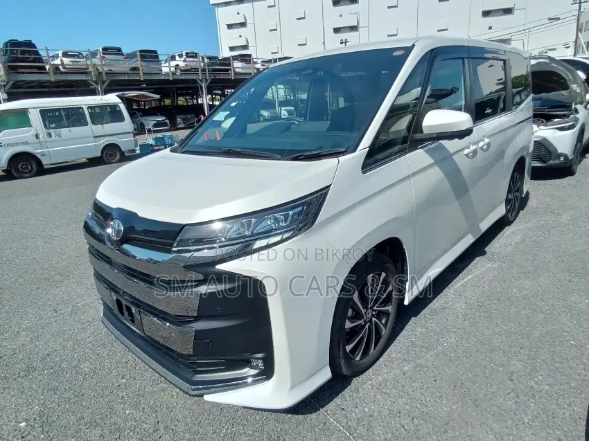 Toyota Noah 2023 Pearl