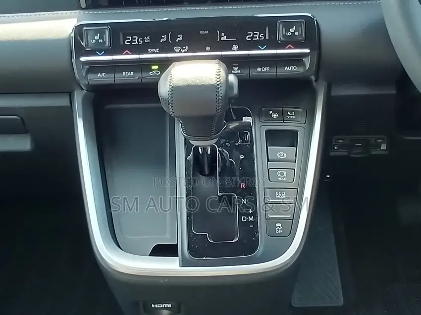 Toyota Noah 2023 Pearl