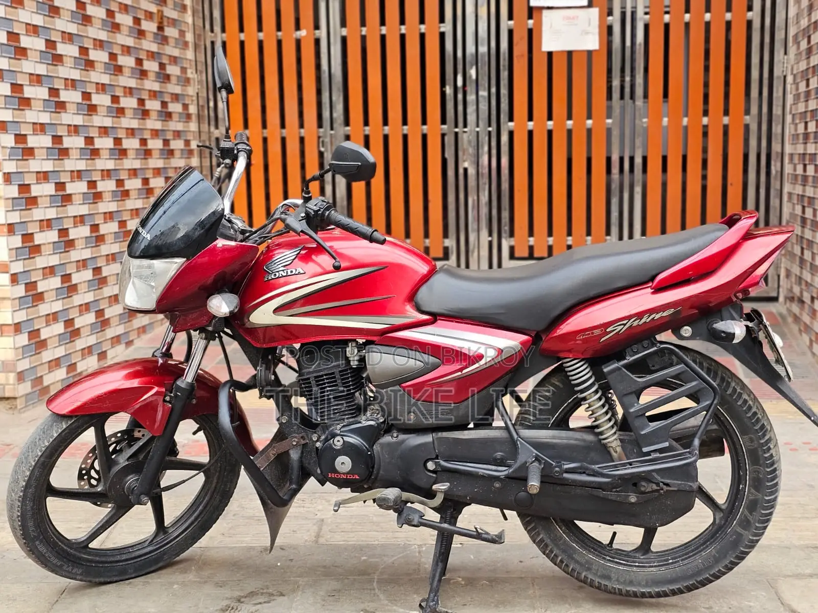 Honda CB 2017 Red