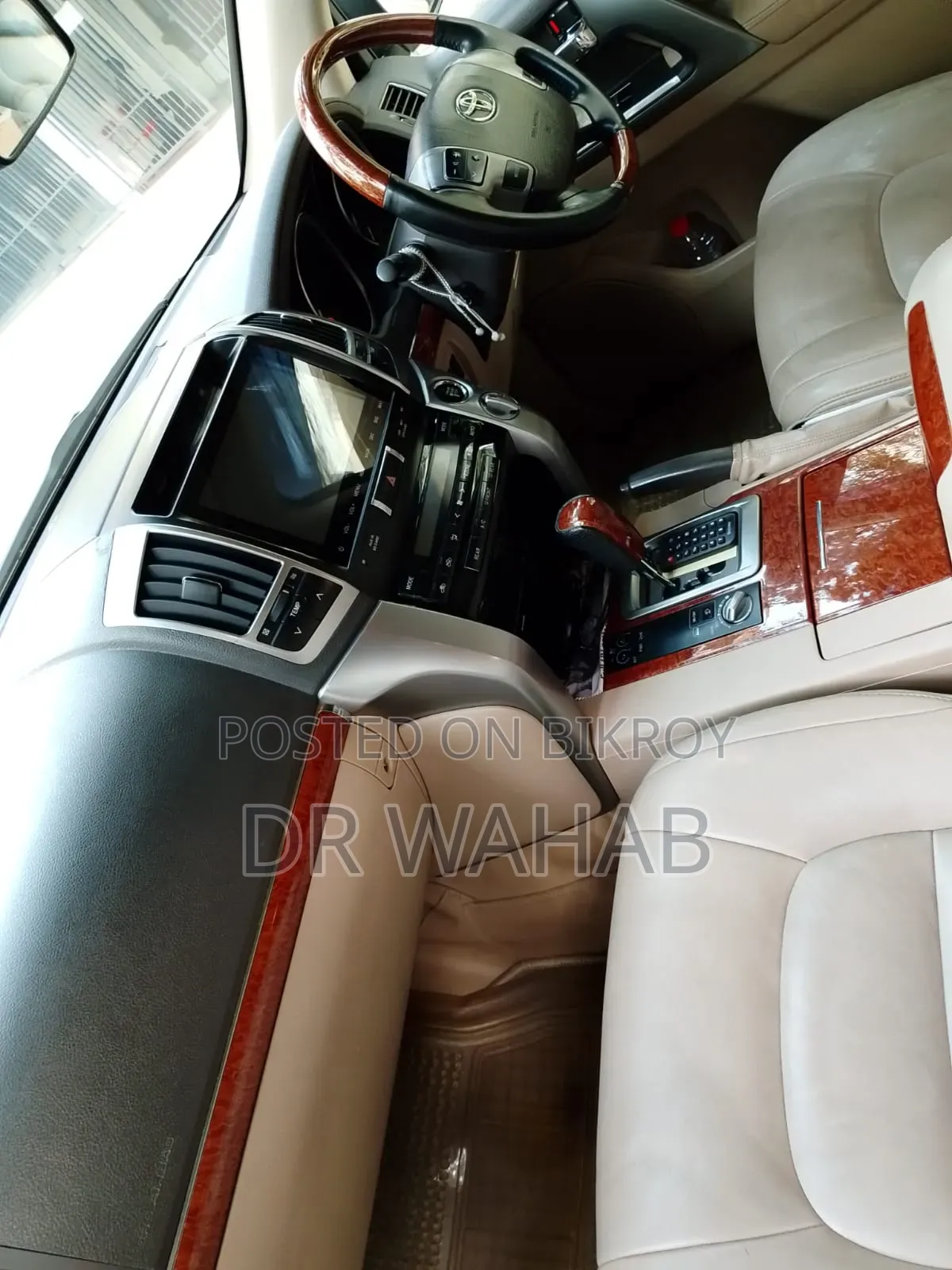 Toyota Land Cruiser 4.5 V8 DLX 2012 Pearl