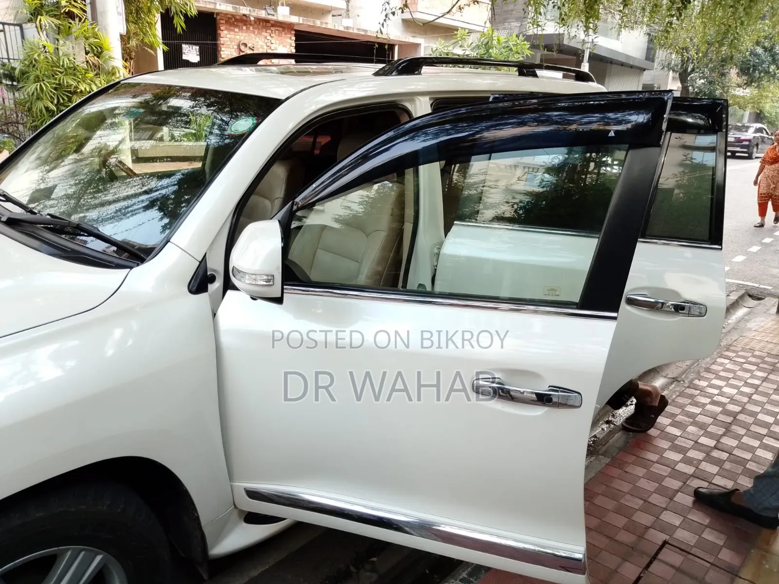 Toyota Land Cruiser 4.5 V8 DLX 2012 Pearl