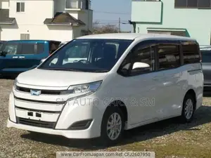 Toyota Noah 1.8 FWD Hybrid (7 seater) 2021 White