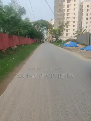 A Block 10 Kata South Face Plot Sell Bashundhara Residential Area.