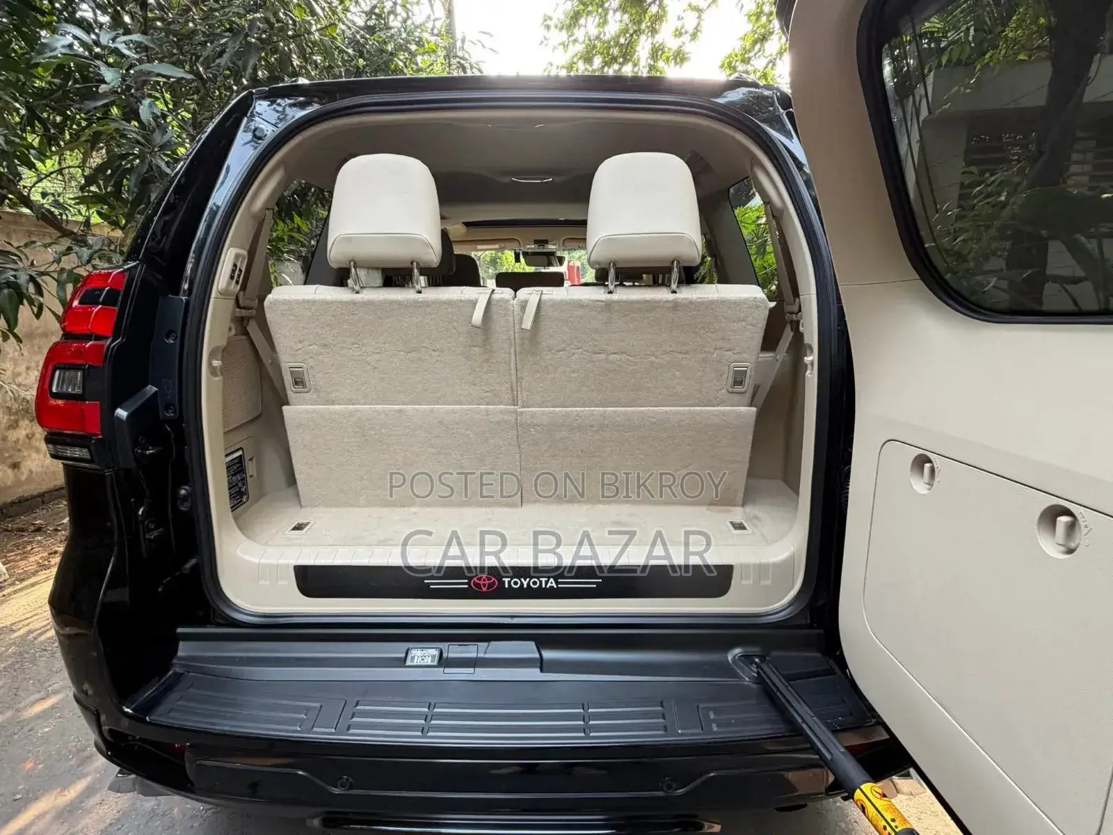 Toyota Land Cruiser Prado 2.7 2022 Black