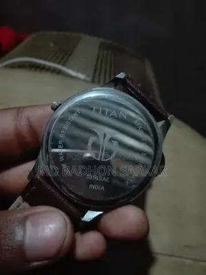 Titan 5316sae লেদার স্ট্র্যাপ ঘড়ি