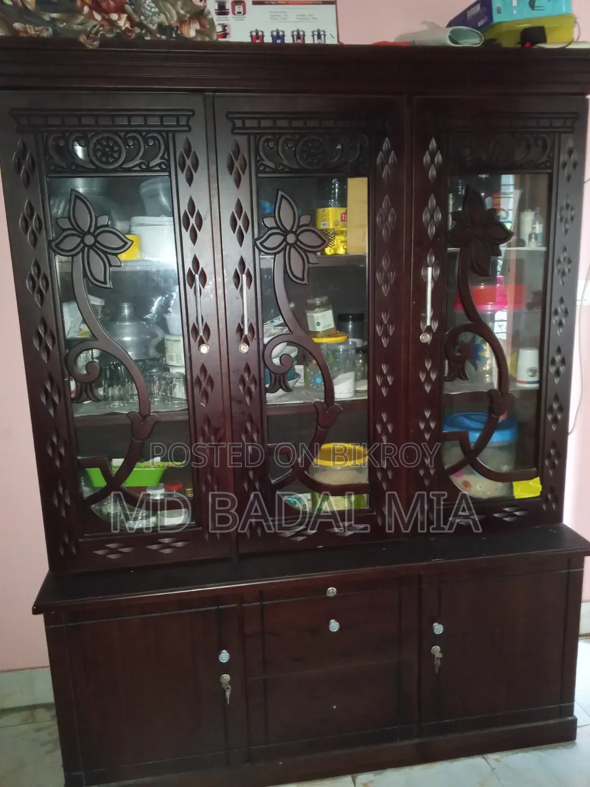 ওয়াল শোকেস বিক্রি