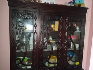 ওয়াল শোকেস বিক্রি